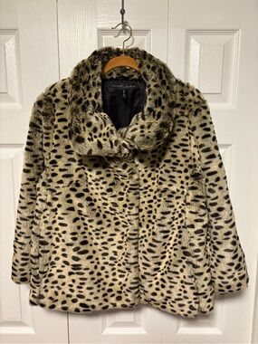 Vigoss Collection Faux Fur Leopard Print Jacket - Cream/Black